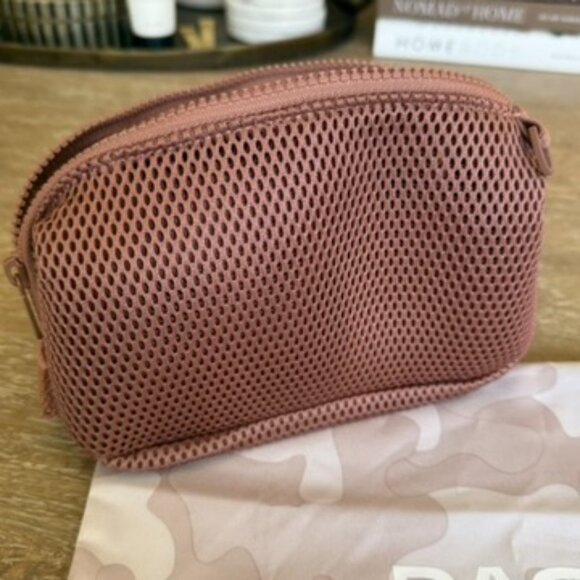 EUC! Dagne Dover Small Hunter Toiletry Case - Warm Dust - Picture 4 of 6